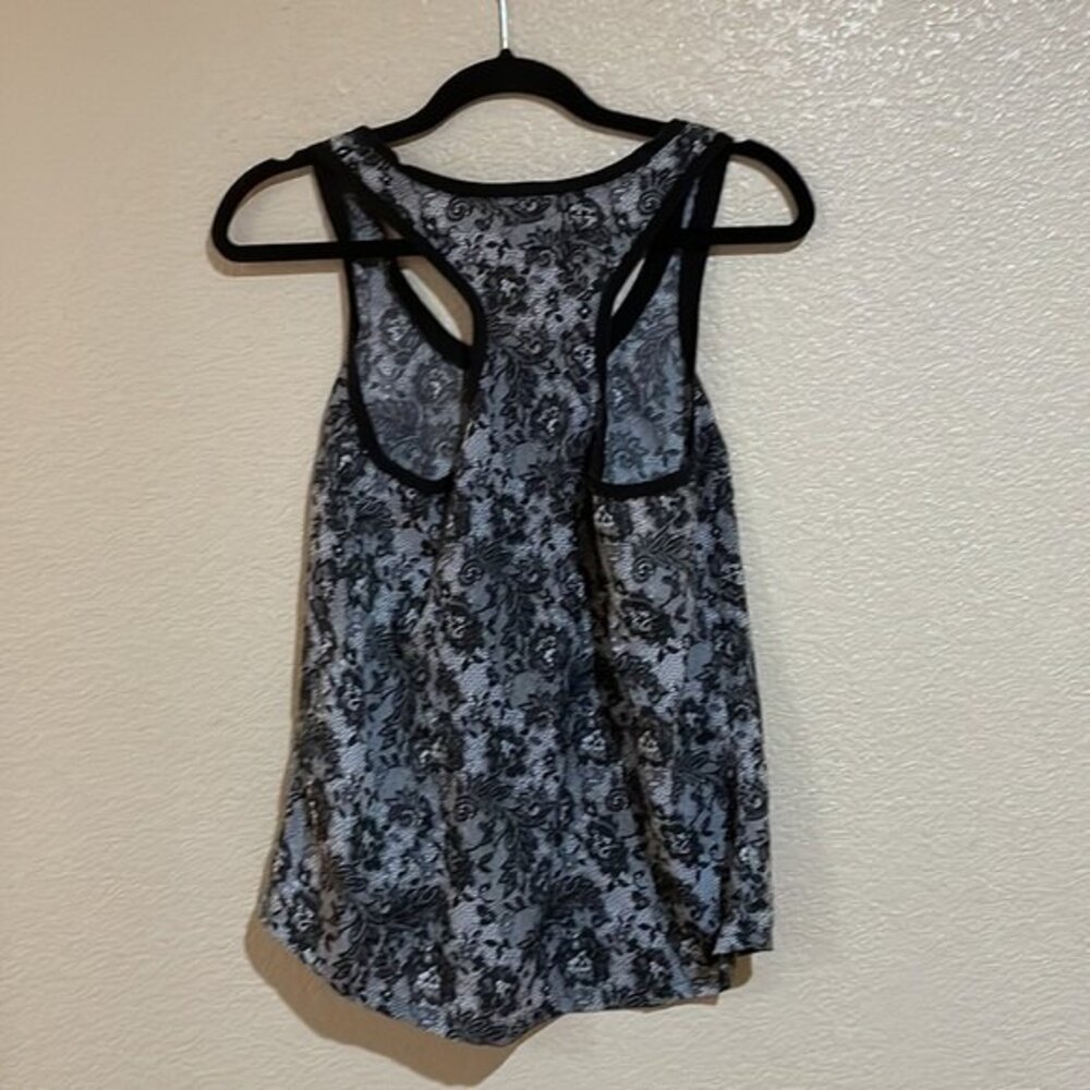 Joie Black and White Razorback Lace Design size Small - Picture 4 of 6